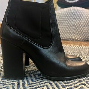 Stuart Weitzman Booties - BK, Sz 9M